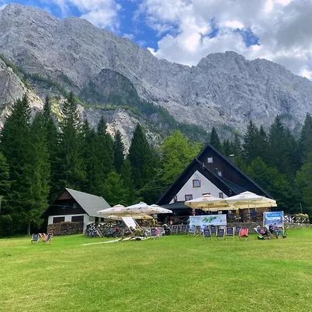 Malina I Peaceful Near Bled & Mountain Views 게스트하우스 3*