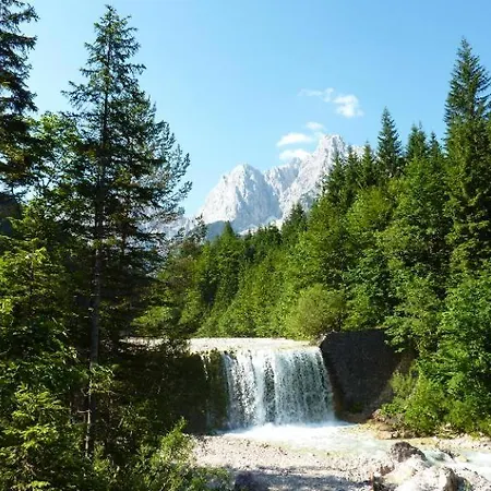 Malina I Peaceful Near Bled & Mountain Views 게스트하우스 Blejska Dobrava
