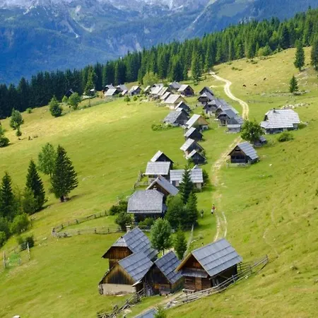 Malina I Peaceful Near Bled & Mountain Views 게스트하우스