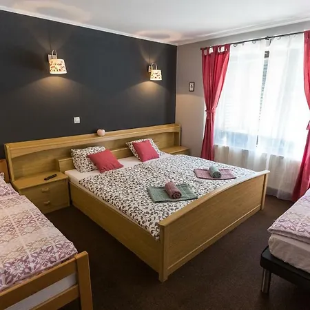 Malina Blejska Dobrava