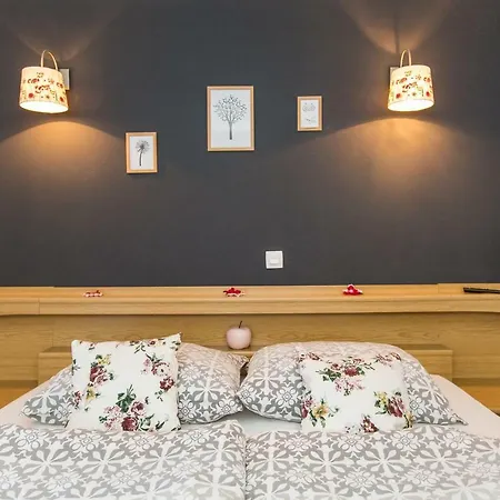 Malina I Peaceful Near Bled & Mountain Views 게스트하우스 3*