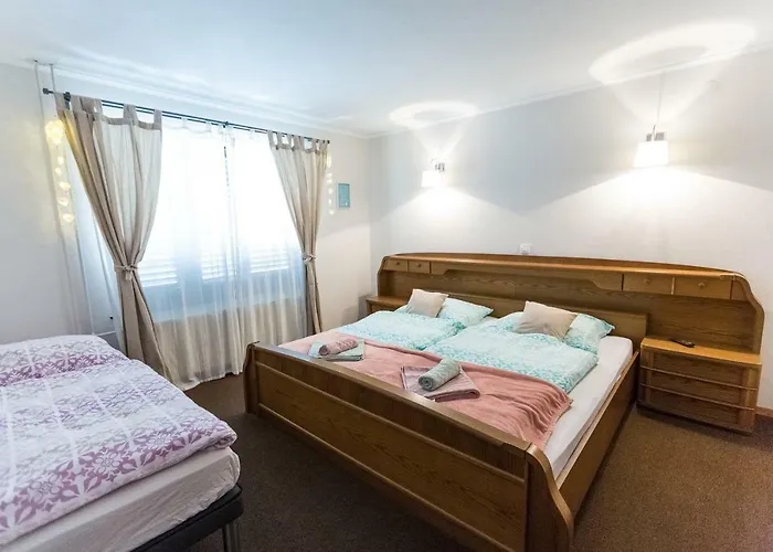 Malina Blejska Dobrava